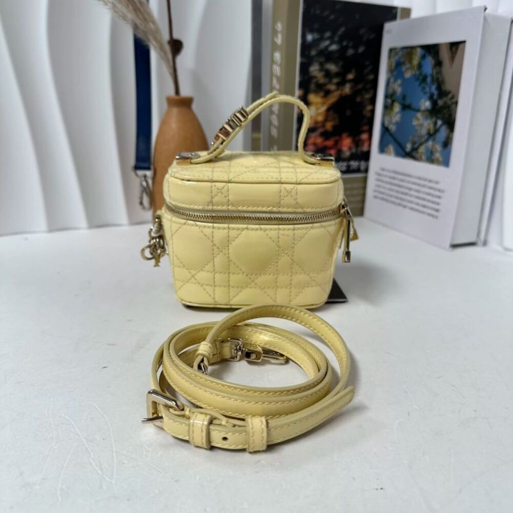 Chanel Women Pre-Loved Bag Very Good Condition